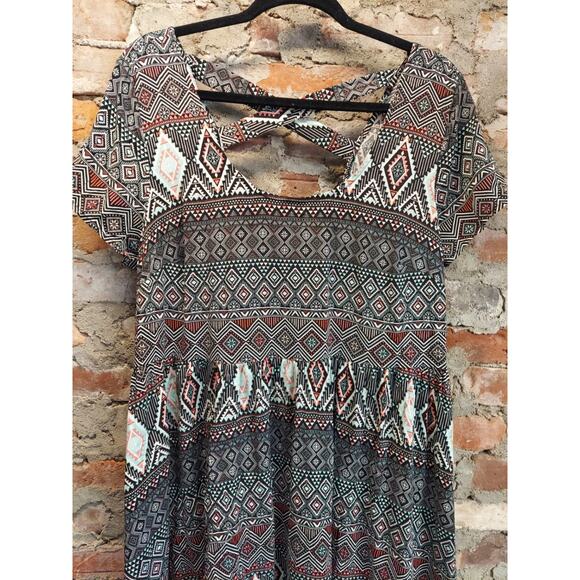 Torrid Womens Dress Size 1 1X Multicolor Aztec Geometric Print Twist Back Tunic - Picture 4 of 4